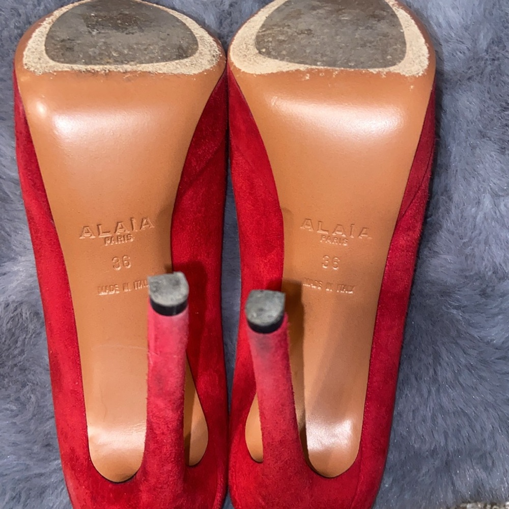 Gorgeous Deep Red Suede Alaia Pumps!! SZ 6 - Picture 4 of 6